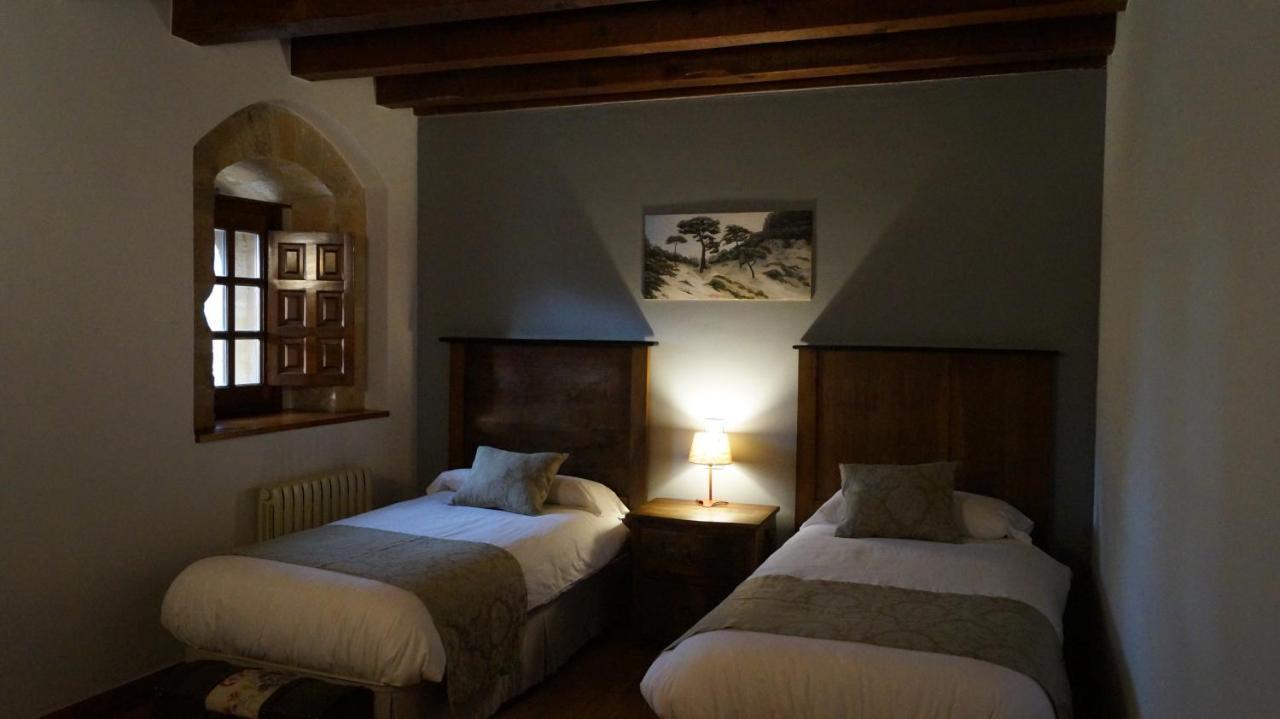 Posada Torre Palacio La Taxuela Villanueva la Lastra 외부 사진